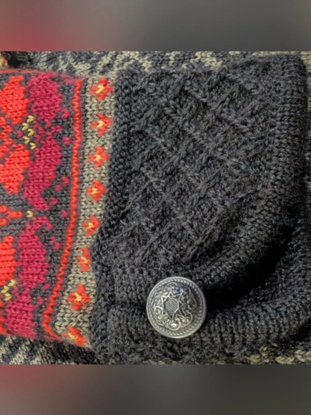 Vintage Dale of Norway black & green Wool cardigan sweater Women's Size Med